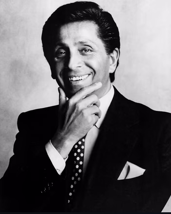 Carla Bruni - Photo 9