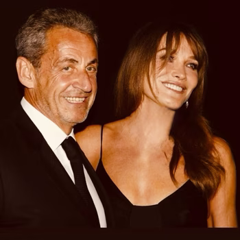 Carla Bruni - Photo 12