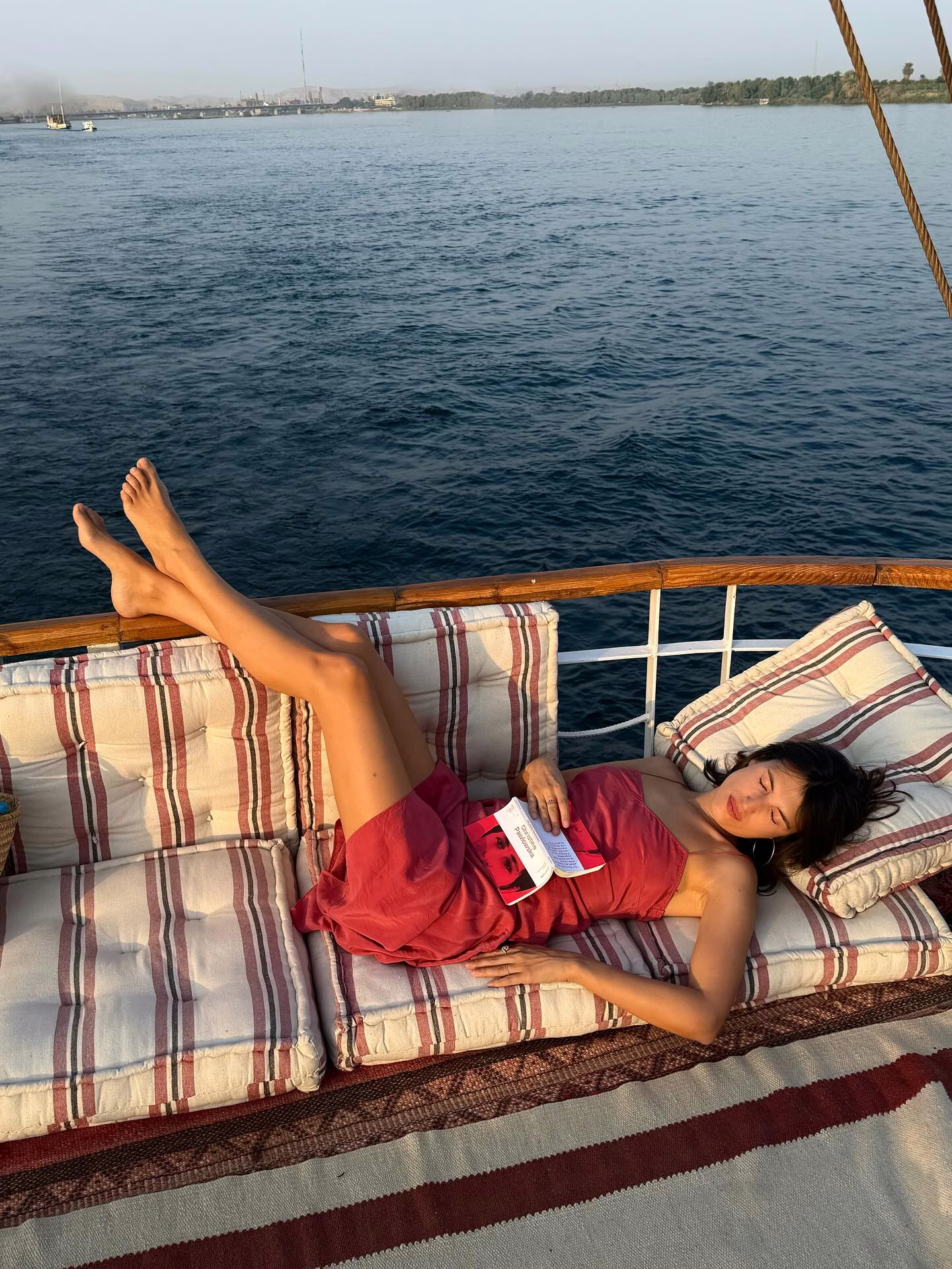 Jeanne Damas shooting éditorial mode Paris