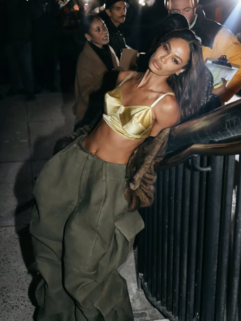 Joan Smalls - Photo 9