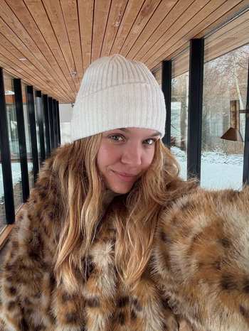 Josephine Skriver - Photo 8