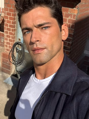 Sean O'Pry - Photo 8