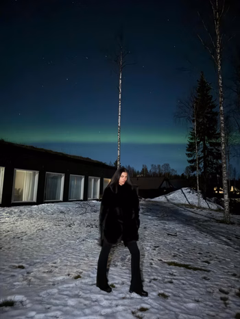 Tina Kunakey - Photo 1